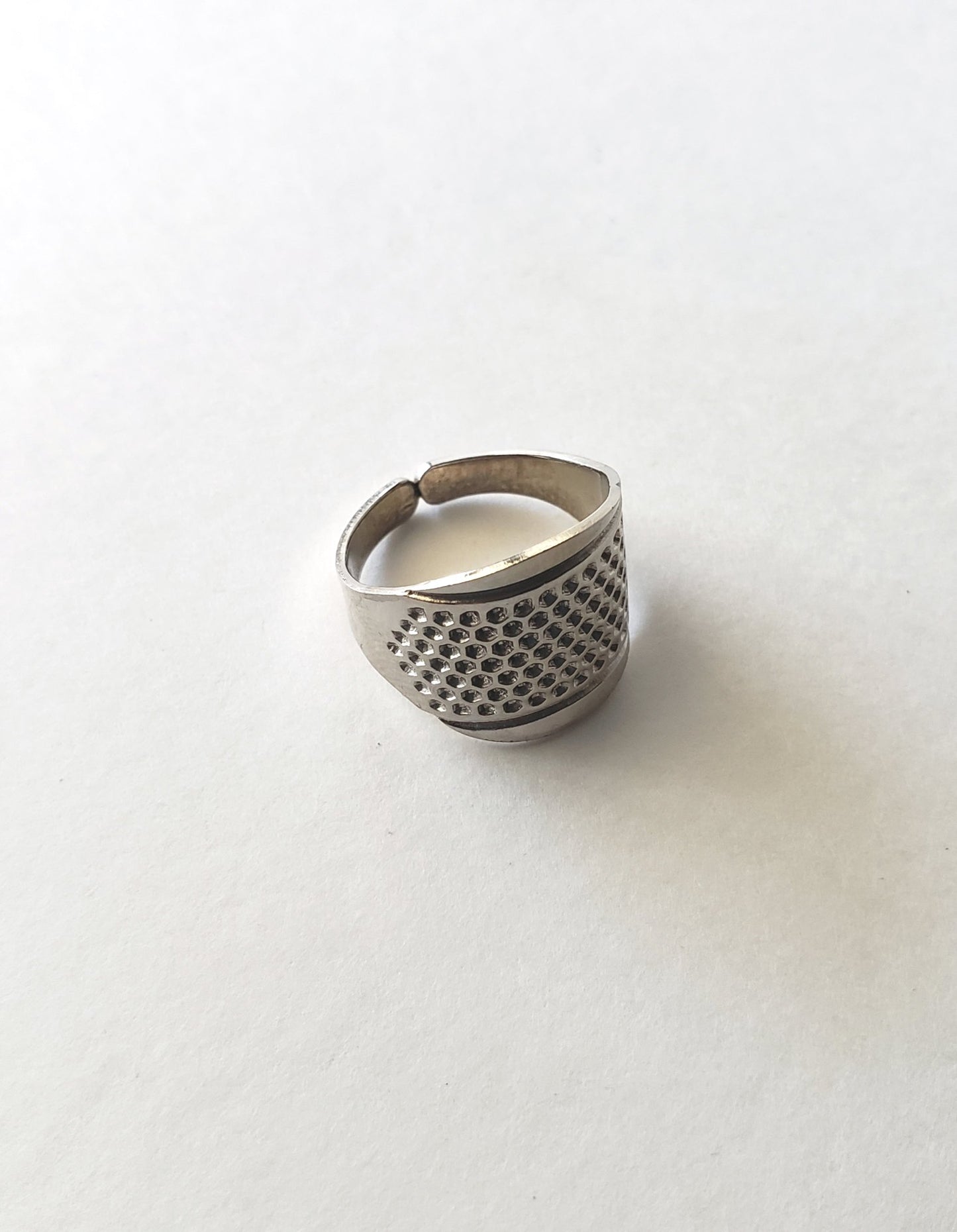 Tulip Adjustable Thimble Ring
